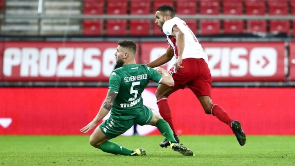 العربي يواصل تحليقه في "بلاد الإغريق" ويقود أولمبياكوس لِحسم "الكلاسيكو"