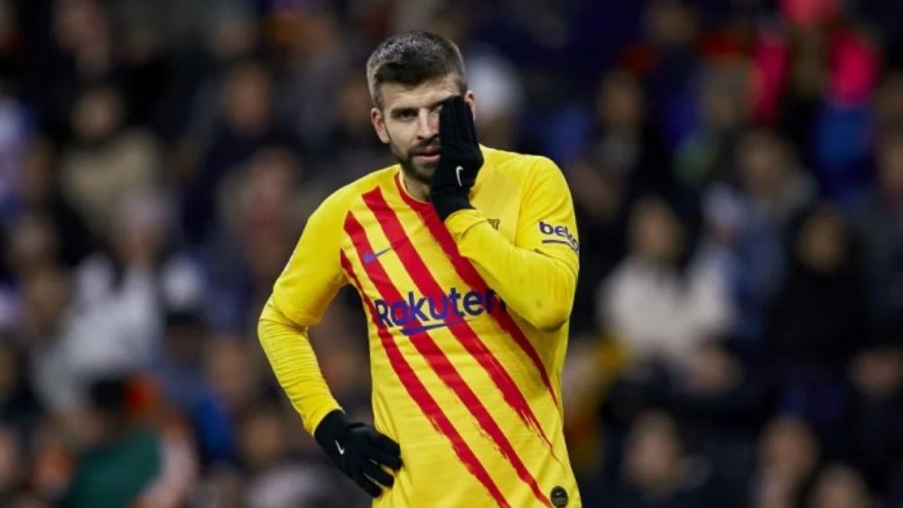 دي ليخت وأبرز المرشحين لخلافة بيكيه في برشلونة