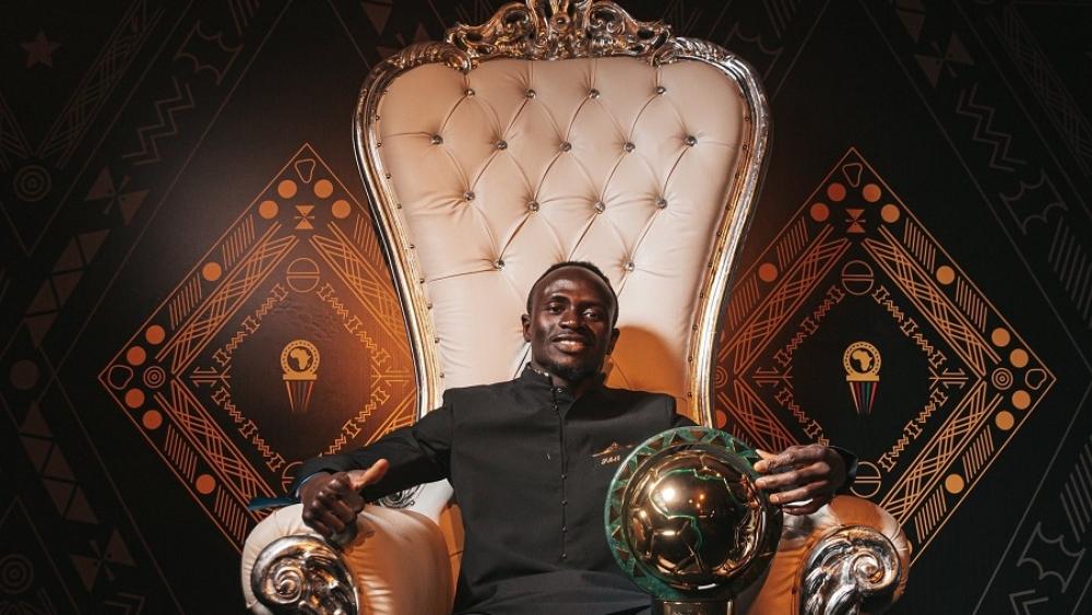 ساديو ماني يرد بكل تواضع: "لا لا.. أنا لست الملك"