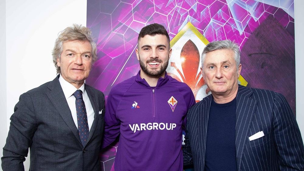 رسميا | فيورنتينا يضم كوتروني من وولفرهامبتون على سبيل الإعارة