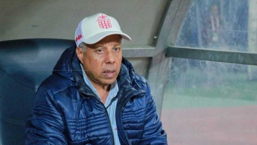 فاخر: "المغادرة؟ لدي عقد مع الفريق .. وهذا السؤال يجب أن يُوجَّه للمسؤولين"