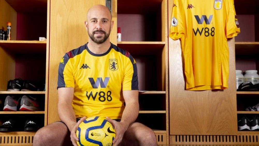 رسميًا | عودة بيبي رينا إلى الدوري الإنجليزي