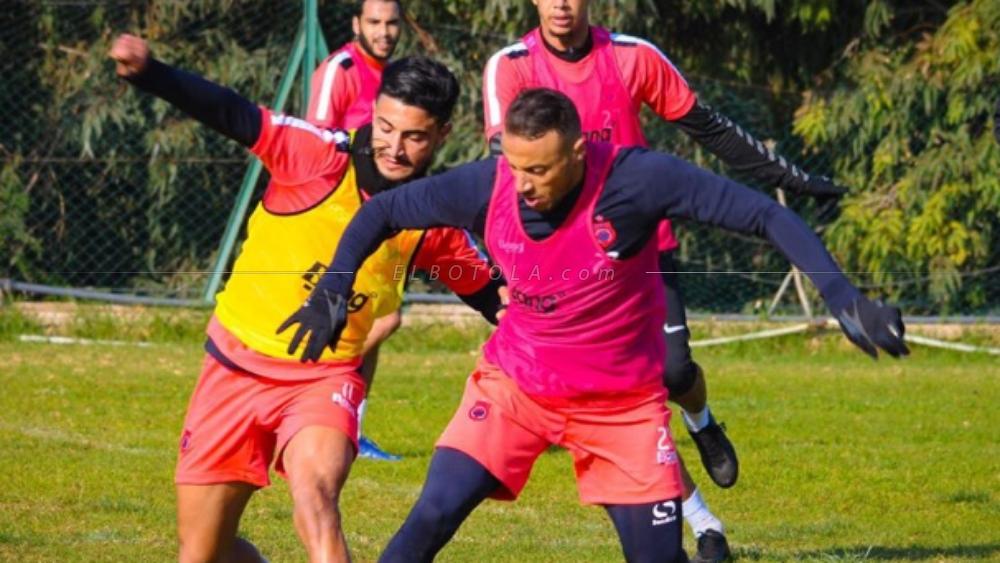 اللجنة المنظمة لمباراة إتحاد جدة وأولمبيك آسفي تمنع "القرش المسفيوي" من التدرب على أرضية ملعب "الجوهرة المشعة"..!