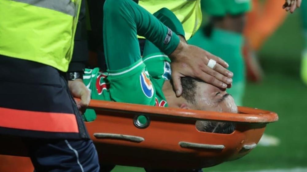 طبيب الرجاء: "بنحليب تعرض لإلتواء على مستوى الركبة و من الممكن أن تصاب إحدى الأربطة"