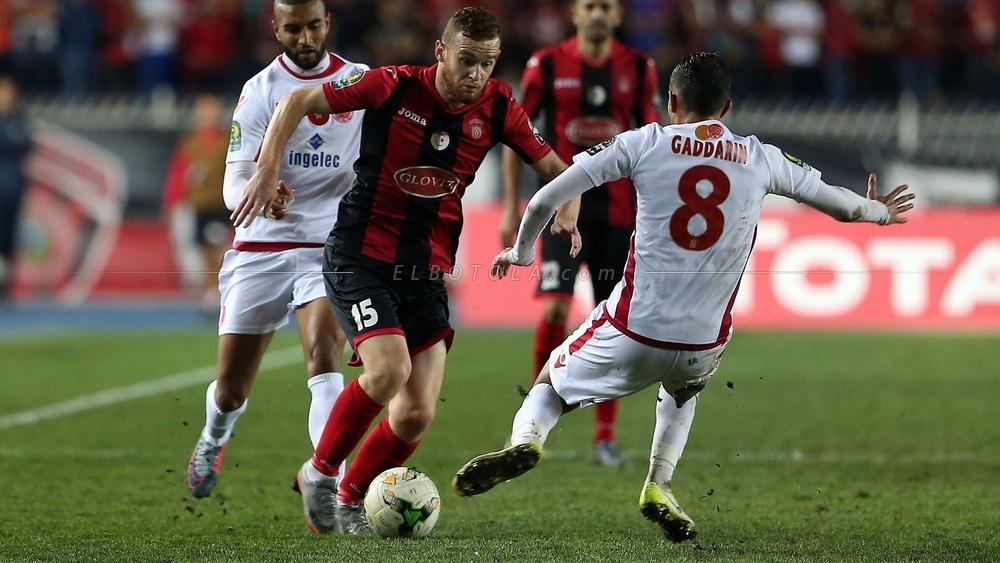 حكم غابوني لإدارة مباراة الوداد الرياضي واتحاد العاصمة