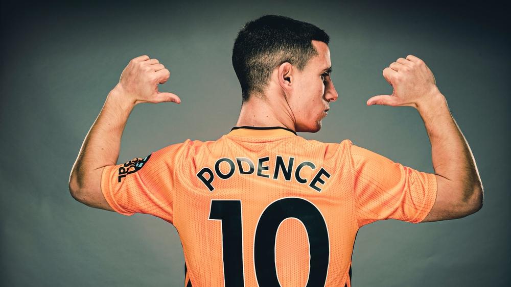 وولفرهامبتون يعلن عن ضم "ثامن برتغالي" إلى صفوفه