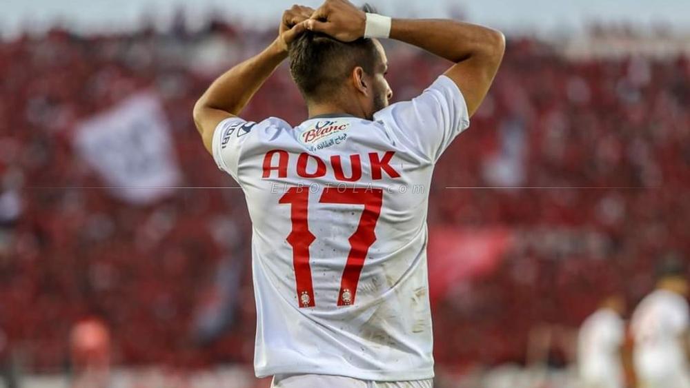 لاعب الوداد بديع أووك يغيب عن الملاعب لمدة 10 أيام بسبب الإصابة