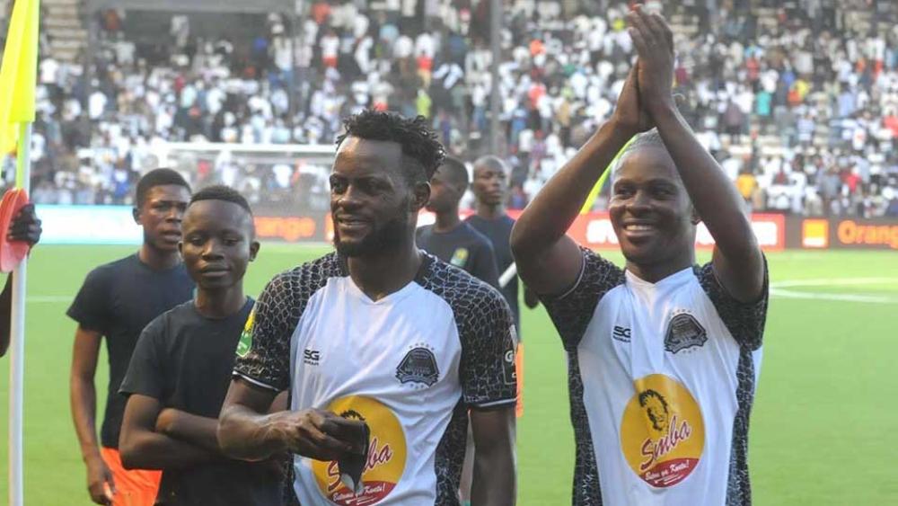 مازيمبي يستبعد لاعبه المخضرم "مبوتو" بسبب عدم انضباطه.. لكنه ينوي إعادته إلى الفريق قبل مواجهة الرجاء