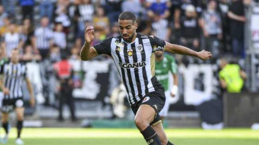 رشيد عليوي الأعلى أجراً داخل أنجيه الفرنسي بـ70 ألف يورو شهرياً