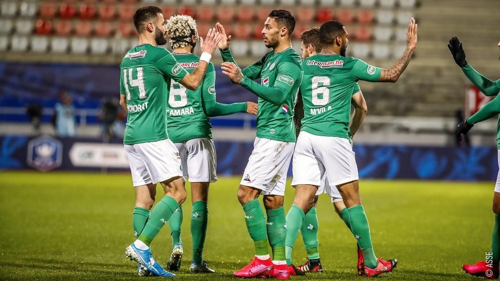 سانت إيتيان يتأهل إلى نصف نهائي كأس فرنسا