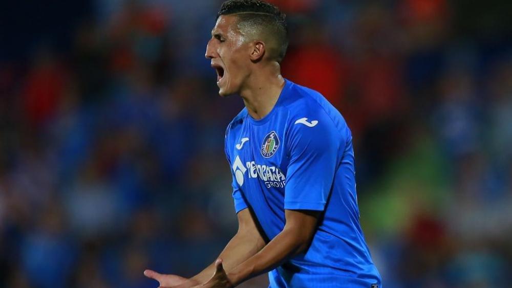 فيصل فجر "يتوارى" ويُنهي 4 أسابيع دون تنافسية .. ما هو موقعه في المعسكر القادم لـ"الأسود"؟