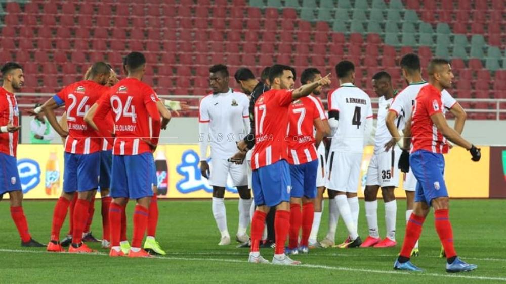 أمام "مدرجات فارغة" .. الجيش الملكي يقلب الطاولة على المغرب التطواني ويحول الهزيمة إلى انتصار ويرتقي للمركز الرابع