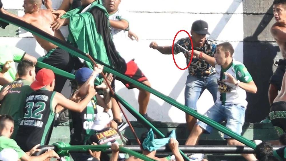 أعمال شغب "خطيرة" في مباراة بالأرجنتين.. كادت تُحوِّل المدرجات إلى "بِركَة من الدماء"