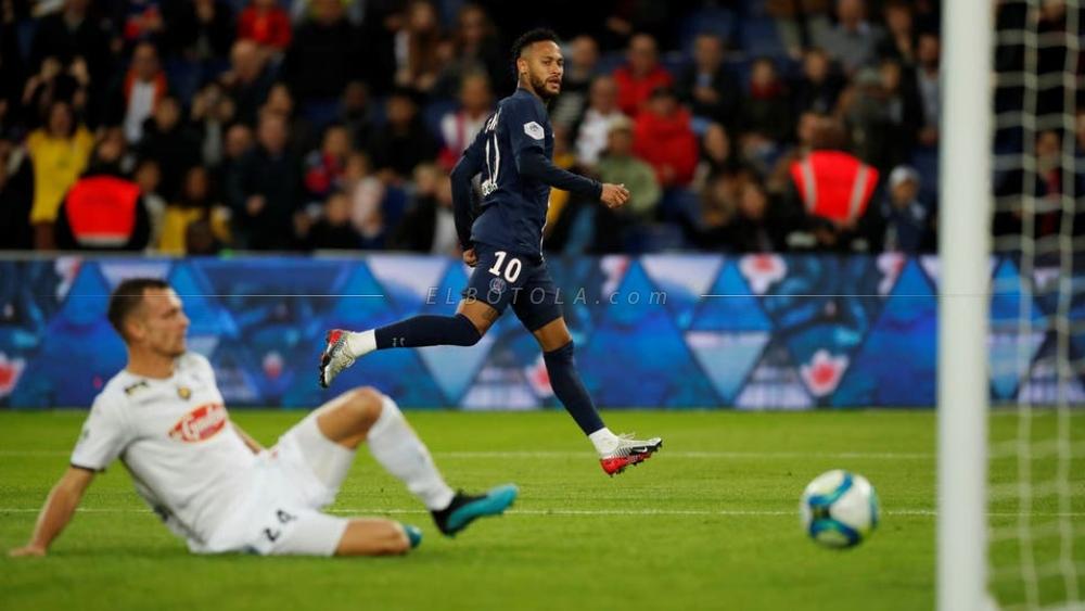 مدرب دورتموند: "غياب نيمار لن يؤثر على باريس"