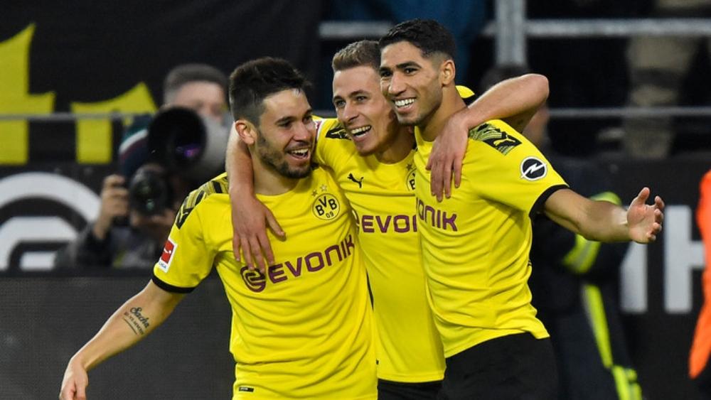 حكيمي يشارك كأساسي.. ويحظى بـ"دور هجومي" في قمة دورتموند وباريس سان جيرمان