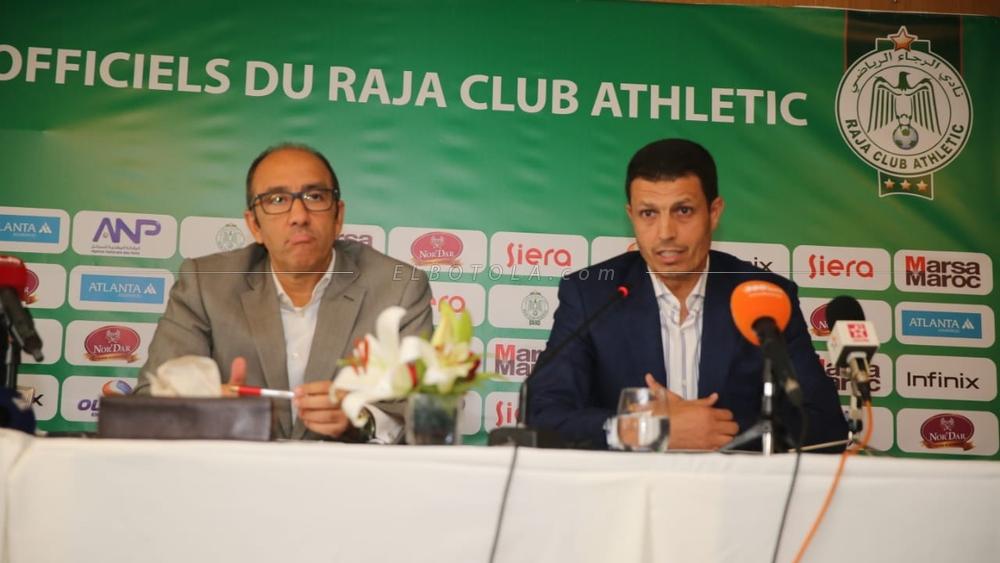 خاص/ الزيات يجالس الطاقم التقني للرجاء بقيادة جمال سلامي لمناقشة "حصيلة الفريق" في المباريات الأخيرة