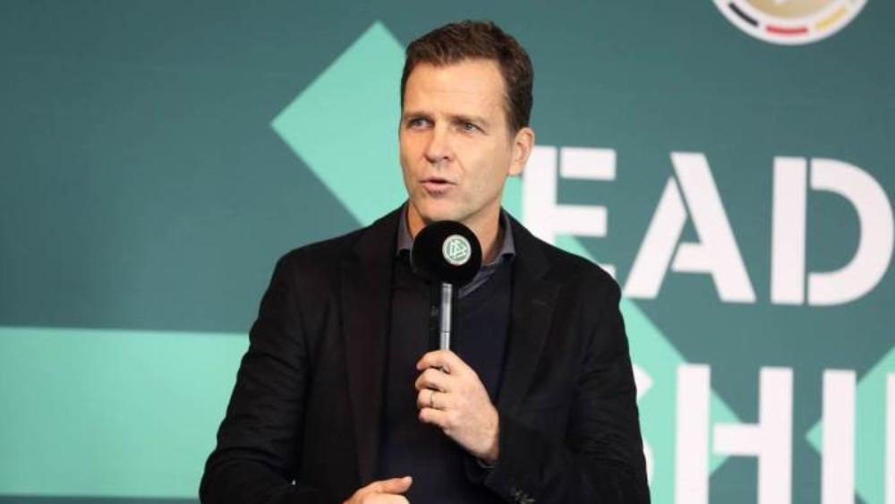 بيرهوف يؤيد خفض الحد الأدنى لعمر المحترفين في البوندسليجا