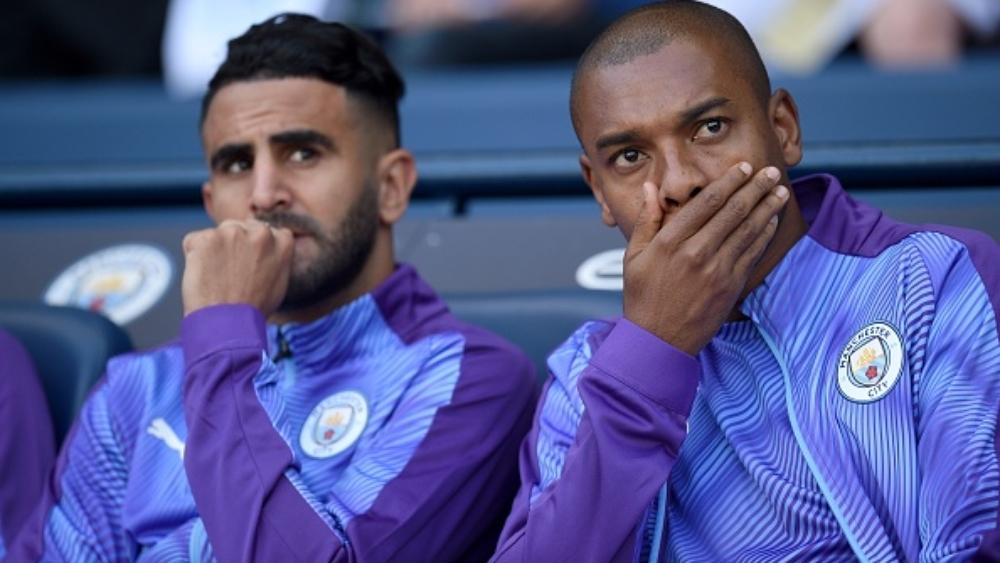 فيرناندينيو يُمازح "محرز" عبر تغريدة فكاهية