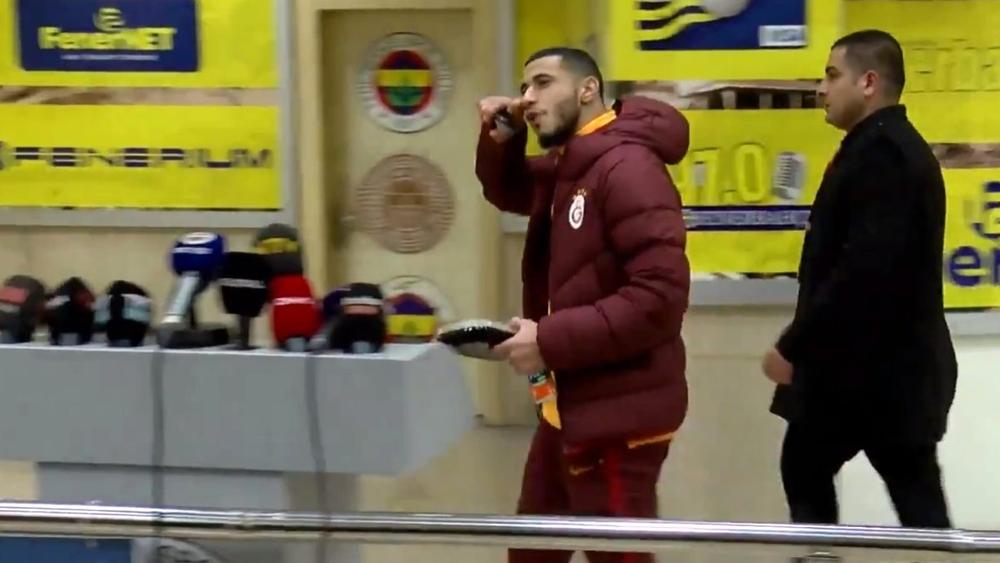 بلهندة يَجُرُّ عليه الامتعاضَ والغضب بـ"حركته الاستفزازية" بعد "ديربي إسطنبول"