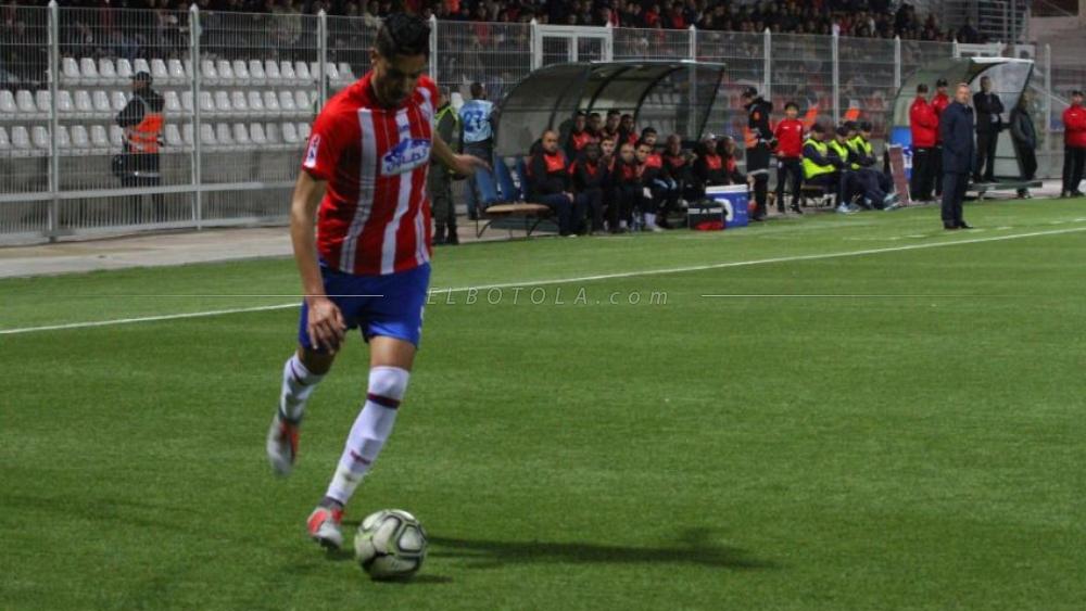 رجاء بني ملال يفرض تعادلا سلبيا على المغرب التطواني في ملعب "سانية الرمل"