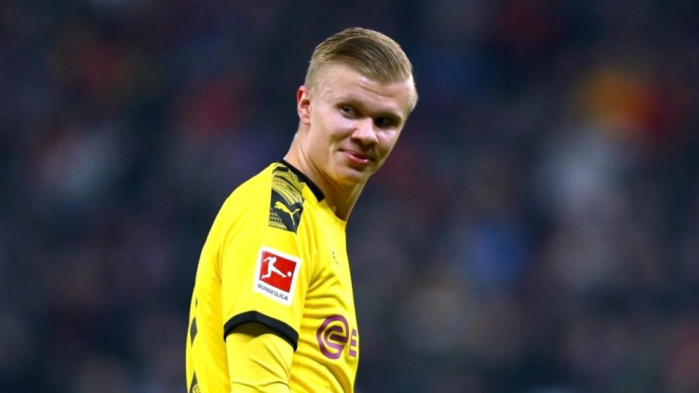 برشلونة "تابع" هالاند 15 مرة ثم قرر عدم التعاقد معه.. بسبب "أسلوب لعبه"!