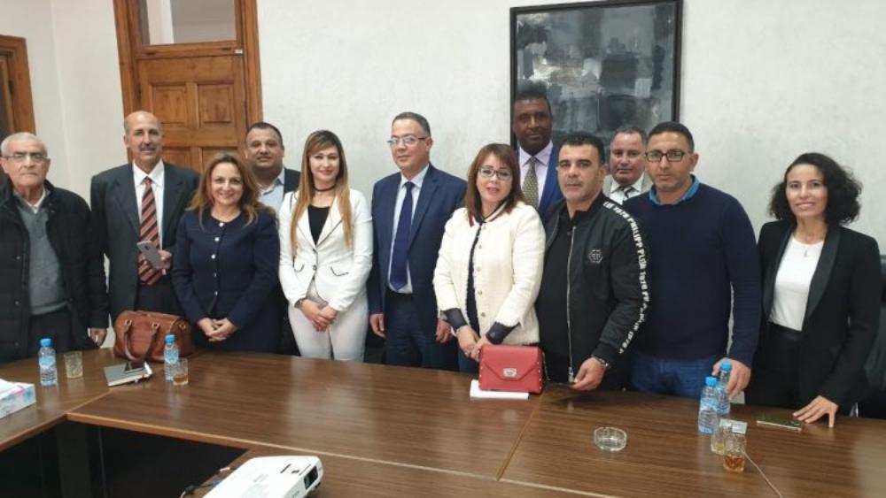 رئيس الجامعة يرسم "خارطة النهوض بكرة القدم النسوية" من خلال إجتماع مع أعضاء عصبتها الإحترافية