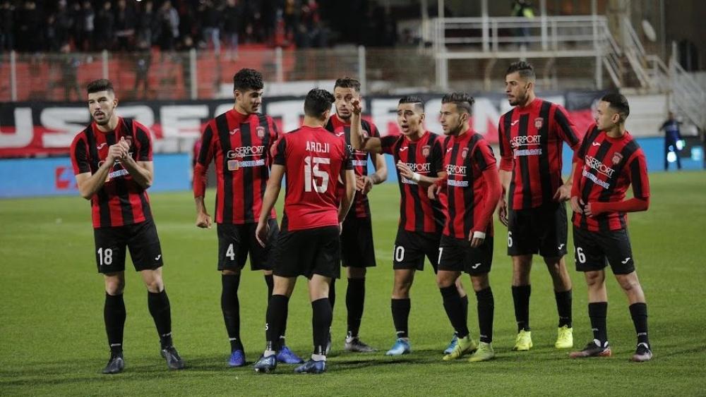 اتحاد العاصمة ينوي التعاقد مع مدرب أوروبي كبير