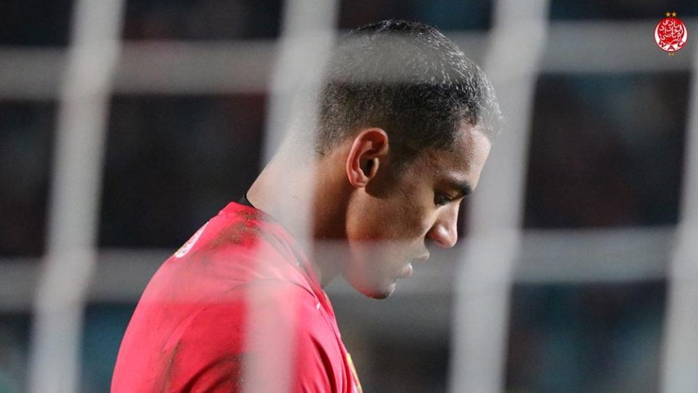 استِبْسَالُ التكناوتي واستئساده في الذود عن مرمى الوداد .. كلمة السِّر في تفادي "كمين" النجم