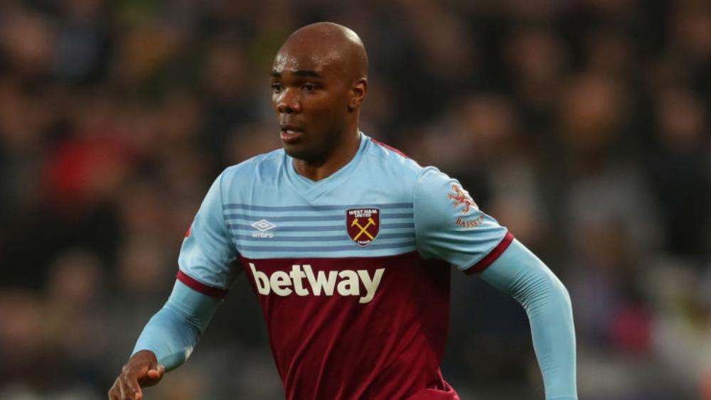 أوجبونا مُنتقدًا الإنجليز: "لم يتم فحصي ضد فيروس كورونا حتى الآن"