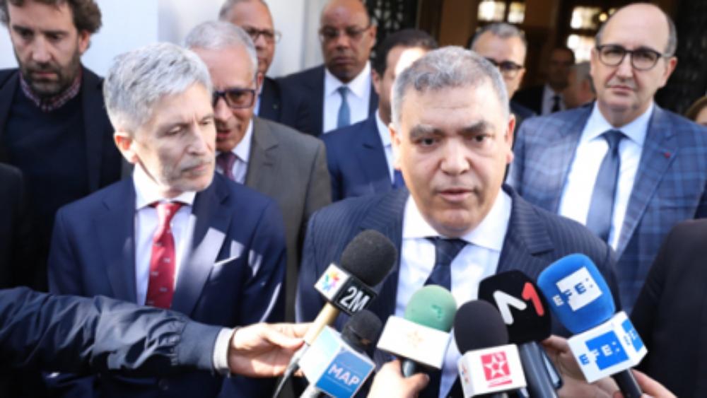 وزارة الداخلية: "وضع بعض المناطق تحت الحجر الصحي نبأ مغلوط .. ولا للتهويل وترويج الأخبار الزائفة"