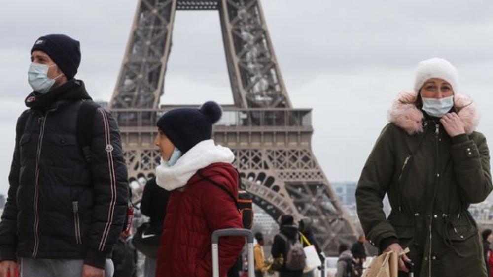 مستجدات "فيروس كورونا" | فرنسا تغلق المقاهي والمرافق "غير الضرورية" بعد وصولها لـ"المرحلة الثالثة" من تفشي الوباء