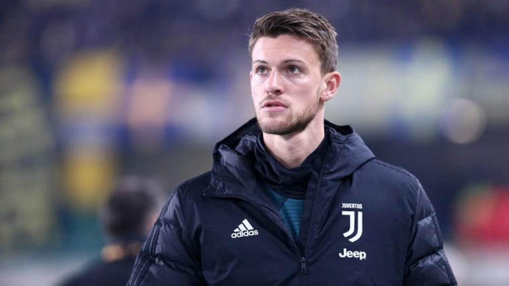 روغاني المصاب بـ"فيروس كورونا" يعود للظهور.. ويؤكد: "سأشارك رفقة اليوفي في جمع التبرعات للمستشفيات"