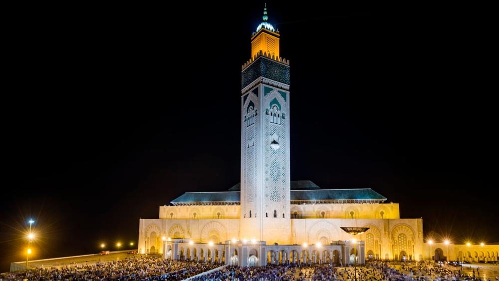 المجلس العلمي الأعلى يفتي بإغلاق المساجد داخل المملكة بسبب فيروس "كورونا"