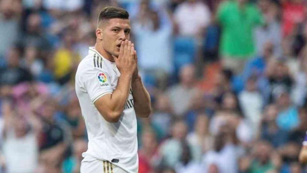 يوفيتش بعد 'انتهاكه' قواعد 'الحجر الصحي': "أعتذر للعالم أجمع إذا كنت ألحقت الضرر بأحد أو عرضت حياته للخطر"