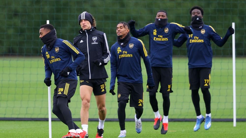 أرسنال يعلن استمرار تعليق التدريبات خوفا من فيروس "كورونا"