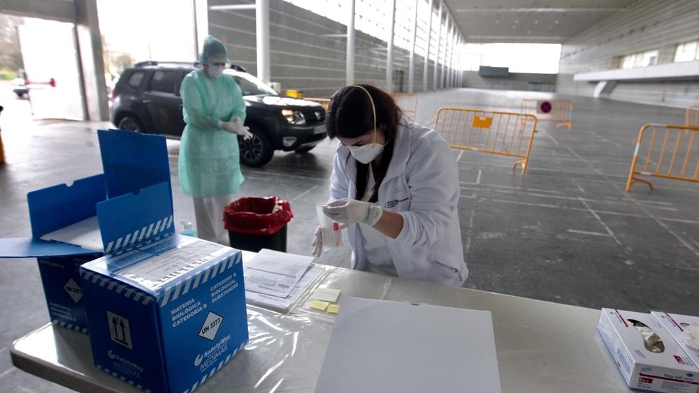 إسبانيا اشترت 5 ملايين 'اختبار سريع' من الصين 'غير فعالة'.. والصين توضح: "تم شراء الاختبارات من شركة غير مرخص لها ببيع الاختبارات السريعة!"