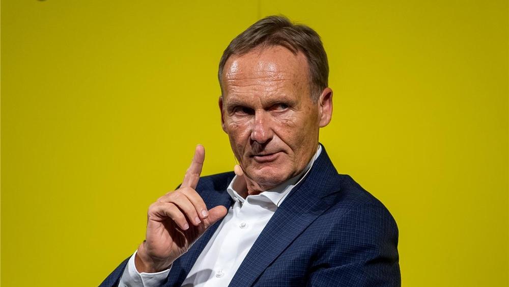 رئيس بوروسيا دورتموند يعتذر بدبلوماسية