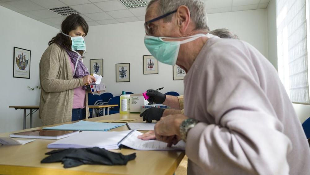 فرنسي بعد تعافيه رفقة زوجته من فيروس "كورونا" بمراكش: "المغرب نموذج يُحتذى به .. لقد كان أسرع من فرنسا في إعلان الحجر الصحي"