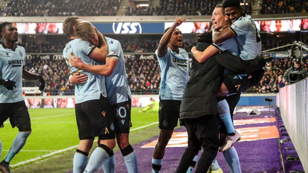 بسبب "فيروس كورونا" .. كلوب بروج يتوج بلقب الدوري البلجيكي بعد قرار إنهاء الموسم "قصرياً"