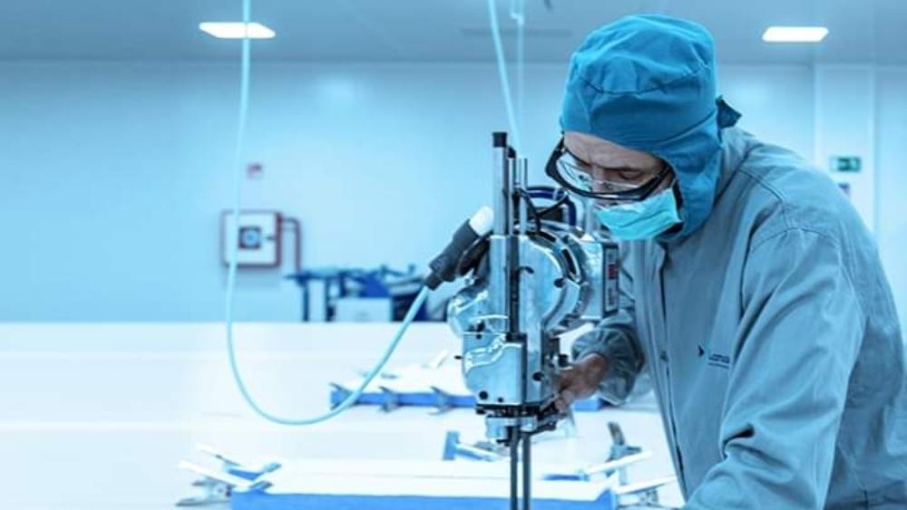 "الحاجة أُمُّ الاختراع" .. جائحة "كورونا" تُبرز روح الابتكار وحِسّ المواطنة لدى المغاربة