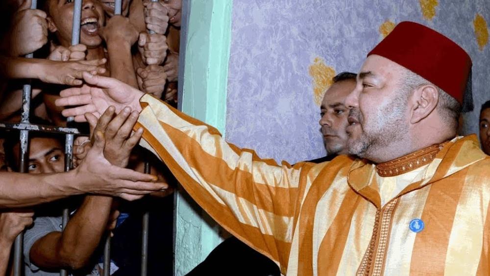 الملك يعفو عن 5654 سجيناً ويأمر بتعزيز التدابير الوقائية داخل المؤسسة السجنية