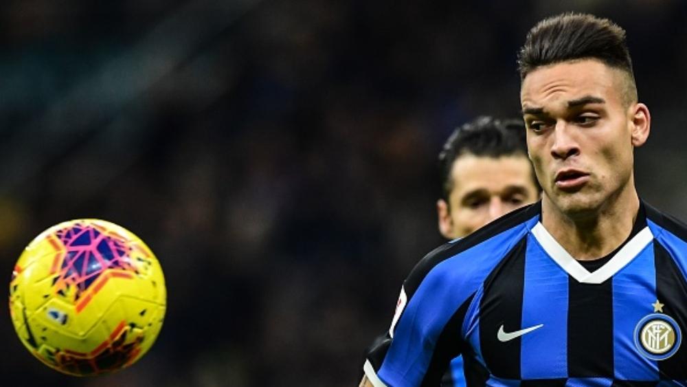 لويس سواريز: "لوتارو؟ مُهاجم رائع يتحرك بشكل جيد"