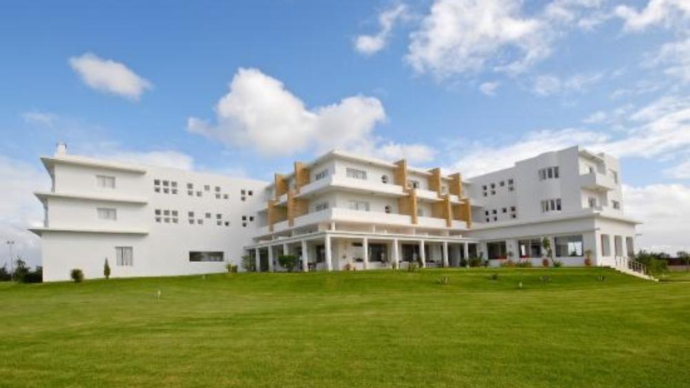 نادي الوداد الرياضي يضع "مركبه" ببوسكورة تحت تصرف السلطات للمساهمة في مواجهة جائحة "كورونا"