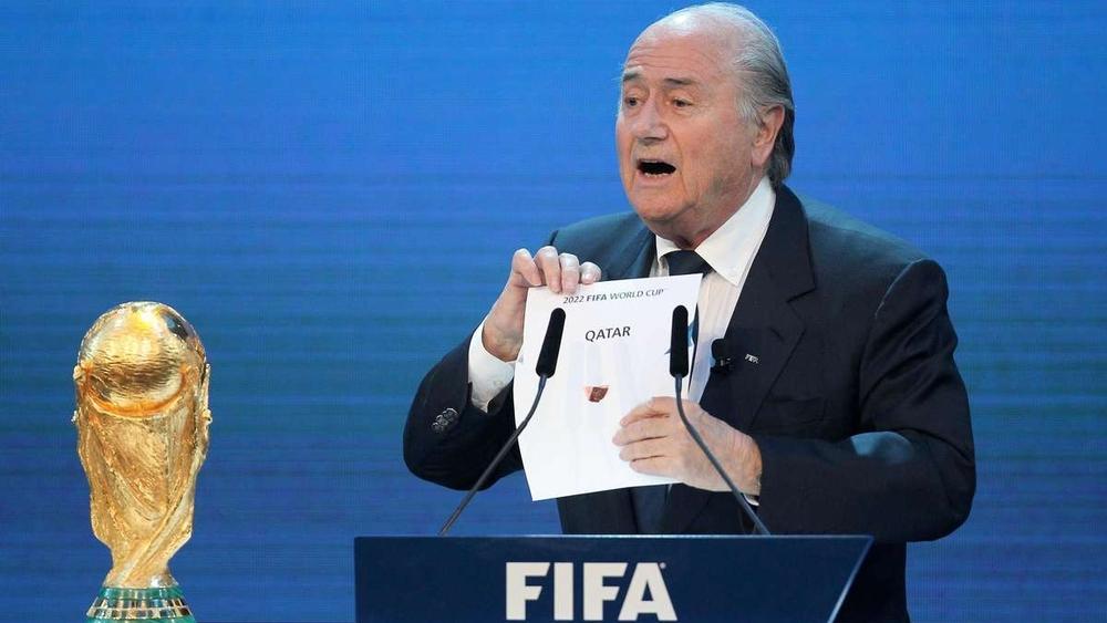 بلاتر: "لقد حصل تدخل سياسي رفيع المستوى لمنح قطر حق استضافة مونديال 2022"