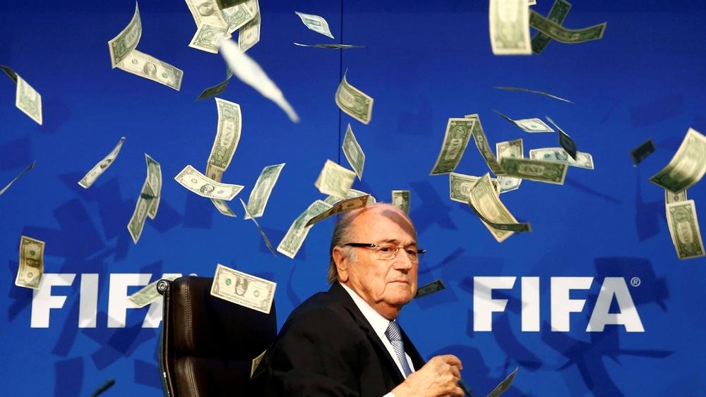 النيابة السويسرية تعتزم غلق تحقيق بشأن بلاتر