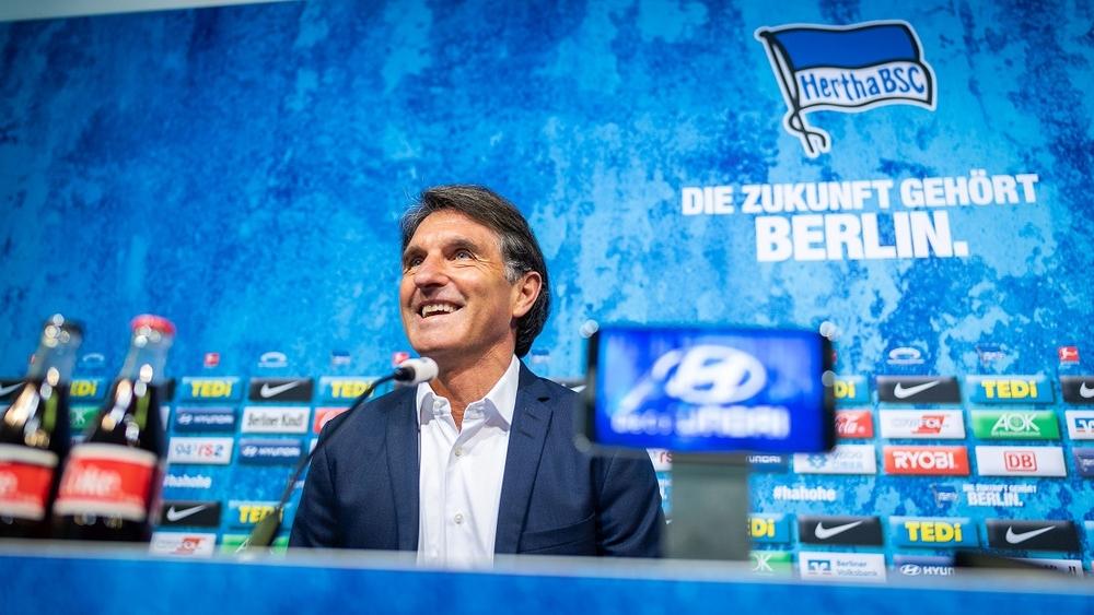 مدرب هيرتا برلين الجديد يطلب خصم "جزء كبير" من راتبه تضامنا مع النادي لمواجهة أزمة "فيروس كورونا"
