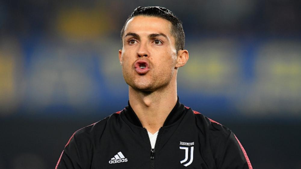 كريستيانو رونالدو.. بين عزلة كورونا ومتاعب المنزل