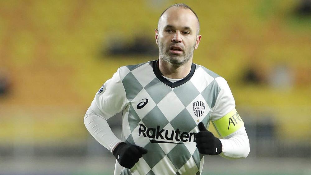 إنييستا: "أشعر بالاحباط بسبب عدم اللعب.. وأحاول التركيز على الأمور الإيجابية"