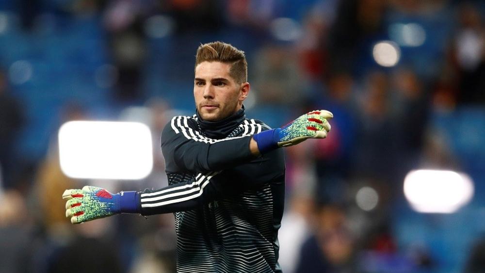 مدرب المنتخب الجزائري جمال بلماضي يسعى لضم الحارس "لوكا زيدان"