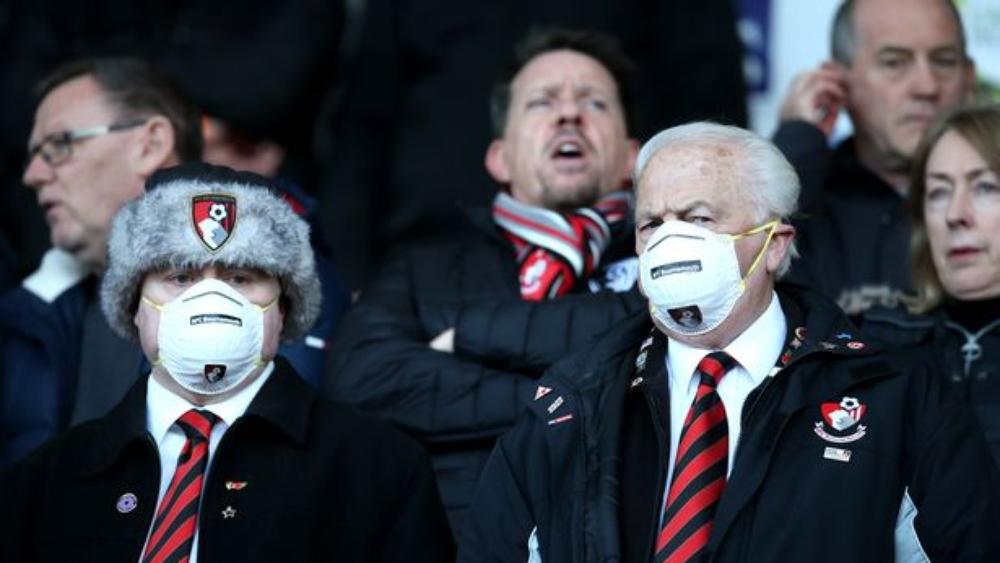 الحكومة البريطانية تطالب ببث مباريات الدوري الإنجليزي مجاناً لتفادي تفشي فيروس "كورونا"!